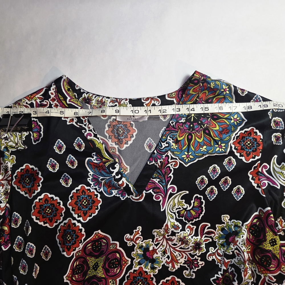 Natori Black Floral Garment with Red and Blue Accents - Picture 10 of 14
